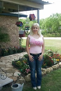 amateur plumper with huge fake tits!